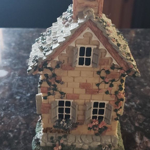 Ivy & Innocence The Olde Ivy School 6 x 3” 05090 1997 - Picture 4 of 5